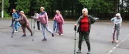 У Жмеринці запровадили щотижневі безкоштовні заняття зі скандинавської ходи