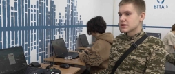Учні Вінниці освоюють дрони, зброю та медицину у нових центрах військово-патріотичного виховання