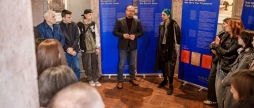 Унікальна виставка про особисті речі вʼязнів концентраційних таборів відкрилась у Вінниці