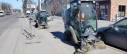 Весняне прибирання вулиць стартувало у Вінниці