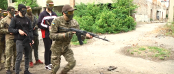 Від теорії до практики: у Вінниці охочі мали змогу пройти базову військову підготовку за донат