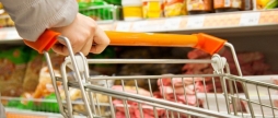 Вінничани з соціально вразливих груп отримують продуктові набори