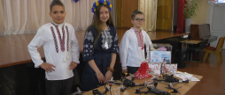 Вінницькі школярі придбали 5 дронів-камікадзе для захисників