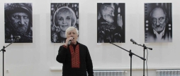 Вінничан запрошують на відкриття виставки «Слава України. Портрети славетних»
