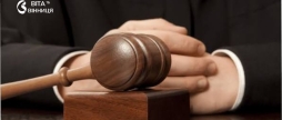 Вінничанин наставив синців власній матері під час сварки — суд обмежився штрафом