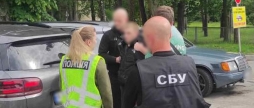 Вінничанин обіцяв незаконний перетин кордону чоловікам призовного віку