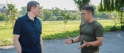 Вінницька громада передала автобус для однієї з військових частин
