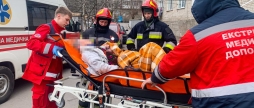 Вінницькі рятувальники екстрено відчиняли двері, щоб допомогти літній жінці