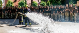 Вінницькі рятувальники продемонстрували свої вміння ліцеїстам