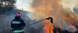 Вінницьких рятувальників протягом доби викликали на 21 пожежу