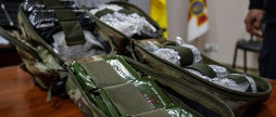 Вінницьким рятувальникам передали 12 комплектів тактичних аптечок