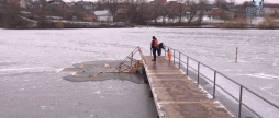 Водохреще без ризику рятувальники закликають дотримуватись правил купання в крижаних водоймах