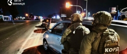 Всю ніч тривали перемовин: у Вінниці чоловік після потрійного ДТП зачинився в авто з гранатою