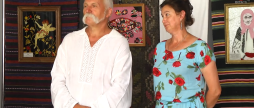 Вишиті рушники, сорочка матері та фото з родинного архіву. Що ще можна побачити на виставці?