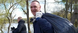 Як активісти та Муніципальна варта рятували узбережжя під Вінницею