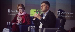 Як громадам вистояти взимку Володимир Гройсман назвав три «стовпи» стійкості на Київському Безпековому Форумі
