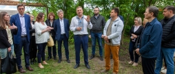 Європейські партнери побачили, як працює найстаріша пасіка у Вінницькій громаді