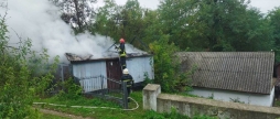 Замикання електромережі спалило гараж на Шаргородщині
