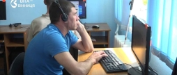 Життя після поранення у Вінниці ветерани вчать «гарячі клавіші», щоб працювати дистанційно