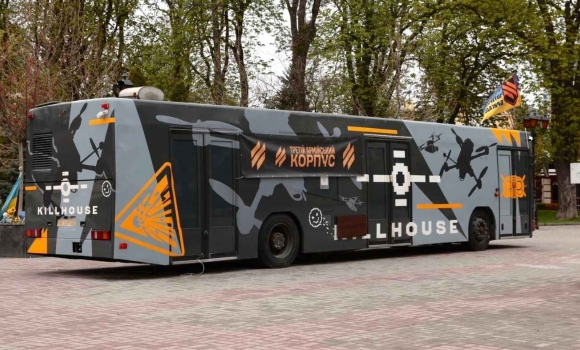 «Kill House» на колесах у Вінниці Третя штурмова відкрила мобільну школу FPV
