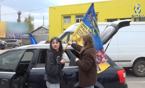 «Ми їх чекаємо» масштабний автопробіг у Вінниці нагадав про ціну свободи