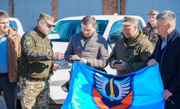 «Мисливці за дронами» отримали підкріплення 6 нових Toyota Hilux боронитимуть небо Вінниччини