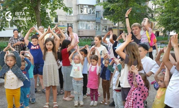 «Сортуємо разом — рятуємо планету» у Вінниці зібрали 5 кг батарейок під час екологічної акції