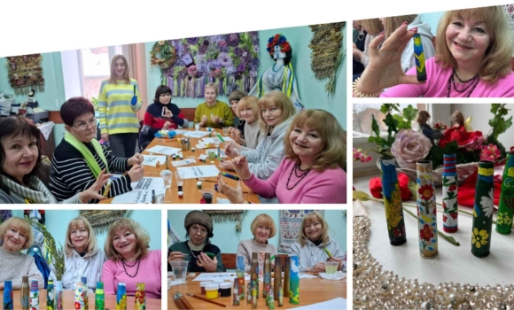 «Від символу війни – до символу надії» у Вінниці влаштували майстер-клас із розпису гільз «Від символу війни – до символу надії» у Вінниці влаштували майстер-клас із розпису гільз