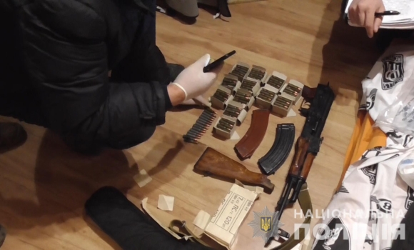 У Вінниці силовики вилучили у кримінального авторитета зброю 