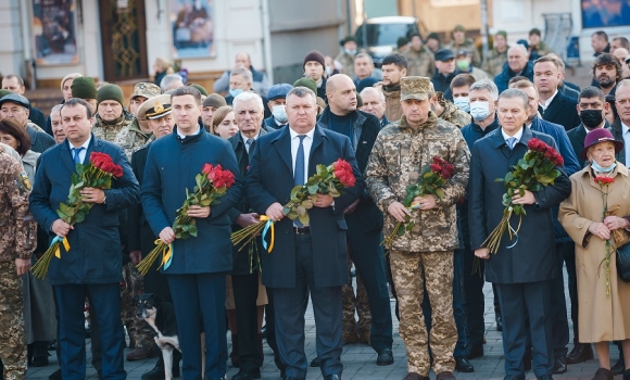 У Вінниці вшанували пам'ять захисників з нагоди вигнання нацистів з України