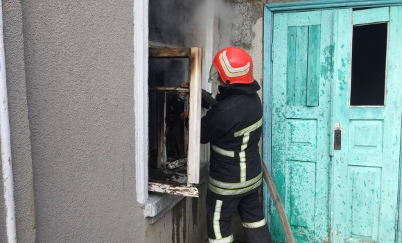 У Тульчині згорів диван у приватному житловому будинку