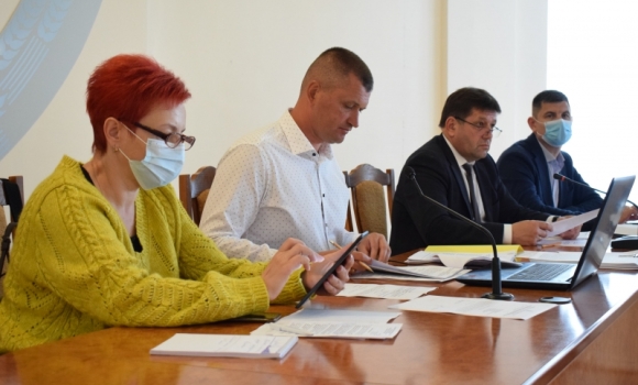 Обласна комісія розглянула 11 питань передачі та приймання майна і договори оренди