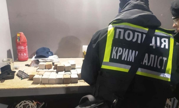 В жителя Жмеринського району поліцейські знайшли 8 сотень набоїв