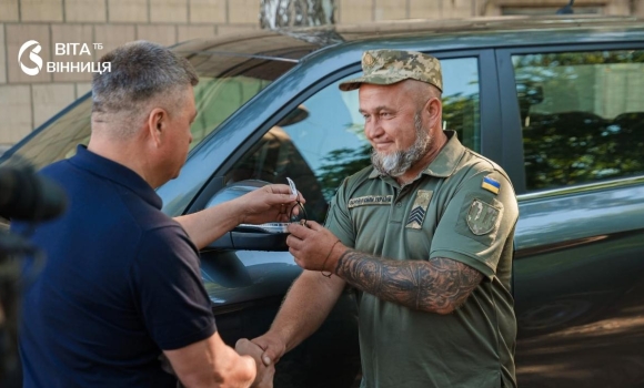 120-та бригада ТрО отримала 200 FPV-дронів та чотири позашляховики від Вінниці 120-та бригада ТрО отримала 200 FPV-дронів та чотири позашляховики від Вінниці