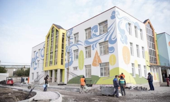 «Дивосвіт» на Ватутіна:  завершуєтсья будівництво дитячого садочку