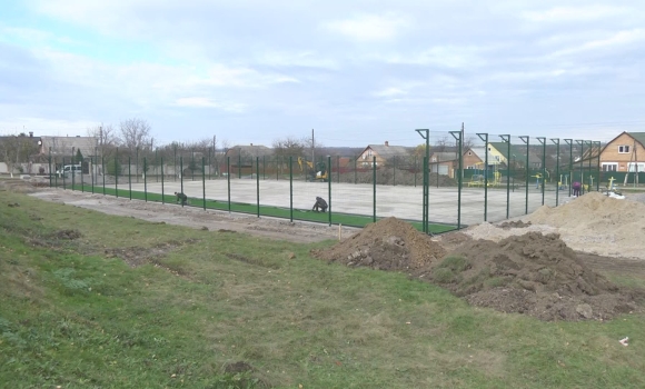 «Бюджет громадських ініціатив» в дії: у селі Пирогово будують новенький стадіон