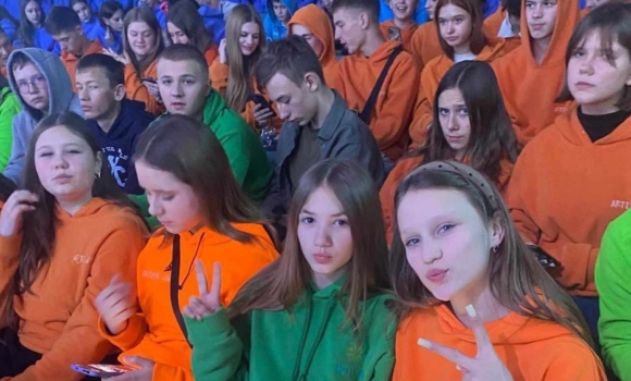 130 дітей з Вінниччини відпочили та оздоровилися у дитячому центрі «Артек» 130 дітей з Вінниччини відпочили та оздоровилися у дитячому центрі «Артек»