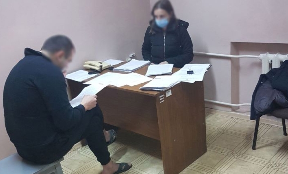 У Вінницькій облдержадміністрації посадовця підозрюють у хабарництві - вимагав 2 тис. доларів