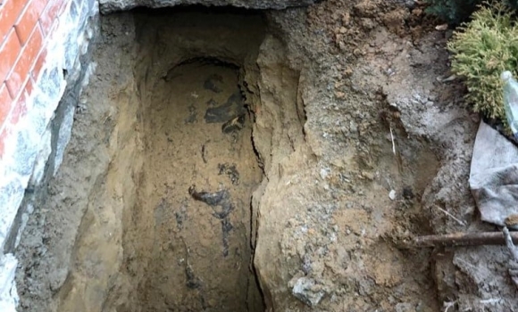 Моторошний "фундамент": на Вінниччині під час будівництва гаражу чоловік закопав тіло своєї жертви