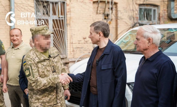 18-й армійський корпус отримав від вінничан спецтранспорт для передової