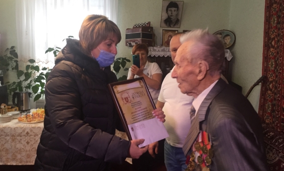 У Вінницькій громаді привітали 100-річного ювіляра
