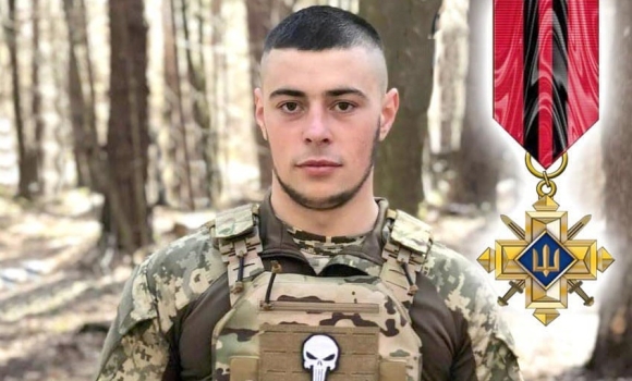 20-річного військового з Гайсинщини нагородили "Золотим хрестом"