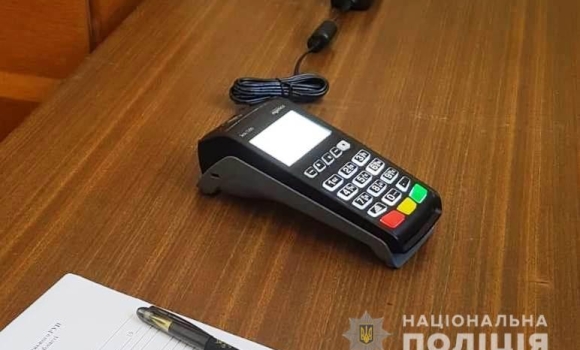Підрозділи по контролю за обігом зброї поліції Вінниччини використовують у роботі POS-термінали 