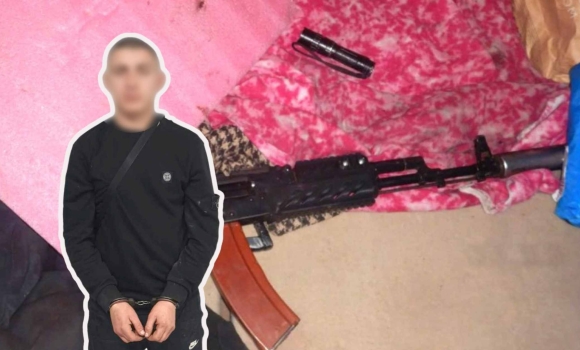 25-річний мешканець Вінниччини возив у багажнику автомат із глушником 25-річний мешканець Вінниччини возив у багажнику автомат із глушником