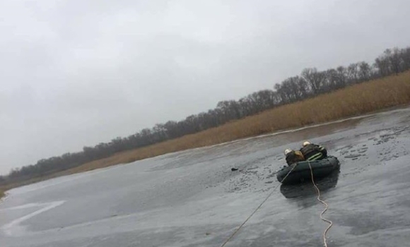 В Ладижині з Південного Бугу врятували двох людей