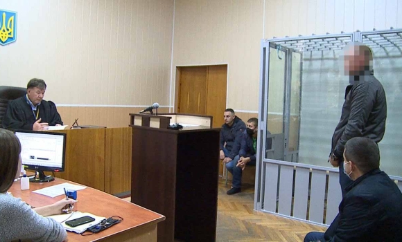 Вінничанину вручили підозру за знущання над дружиною