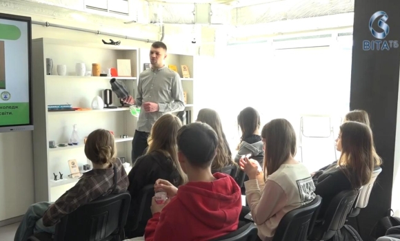 3D-друк, програмування та технології учні Вінницького ліцею №7 відвідали підлітковий простір