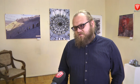 50 полотен про війну у Вінниці презентували міжнародний мистецький проект «MIRROR»