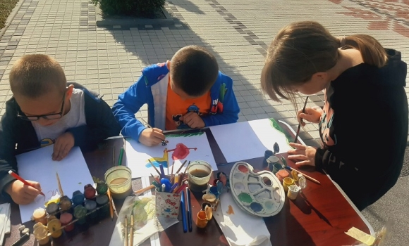 В Калинівці пройшла акція "Намалюй чи напиши ЗСУ" для дітей