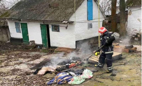 В Погребищенському районі під час пожежі в будинку загинула жінка